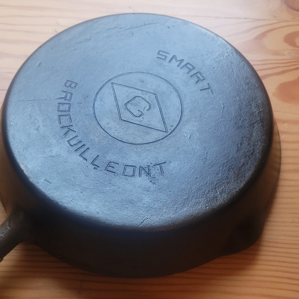 Vintage Smart Cast Iron Skillet 1920-30's
